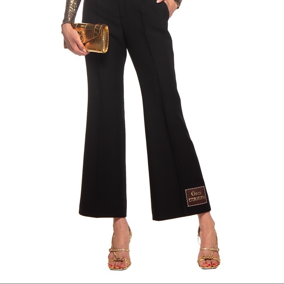 Authentic Gucci Metallic leather sandals in gold. - Picture 3 of 3